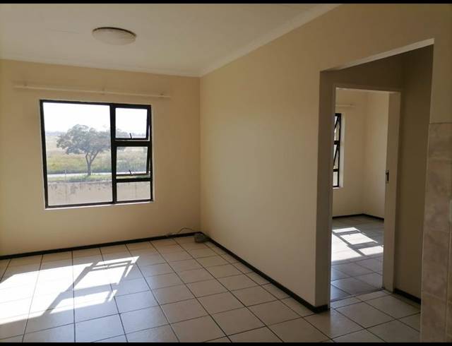 2 BEDROOM PROPERTY TO RENT IN PARKRAND